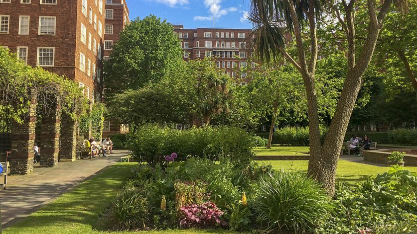 UK_London_DolphinSquare_byBethRussell_2018_sig_002.jpg Dolphin Square, London, UK